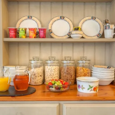 Dalkeith Πανσιόν 4*